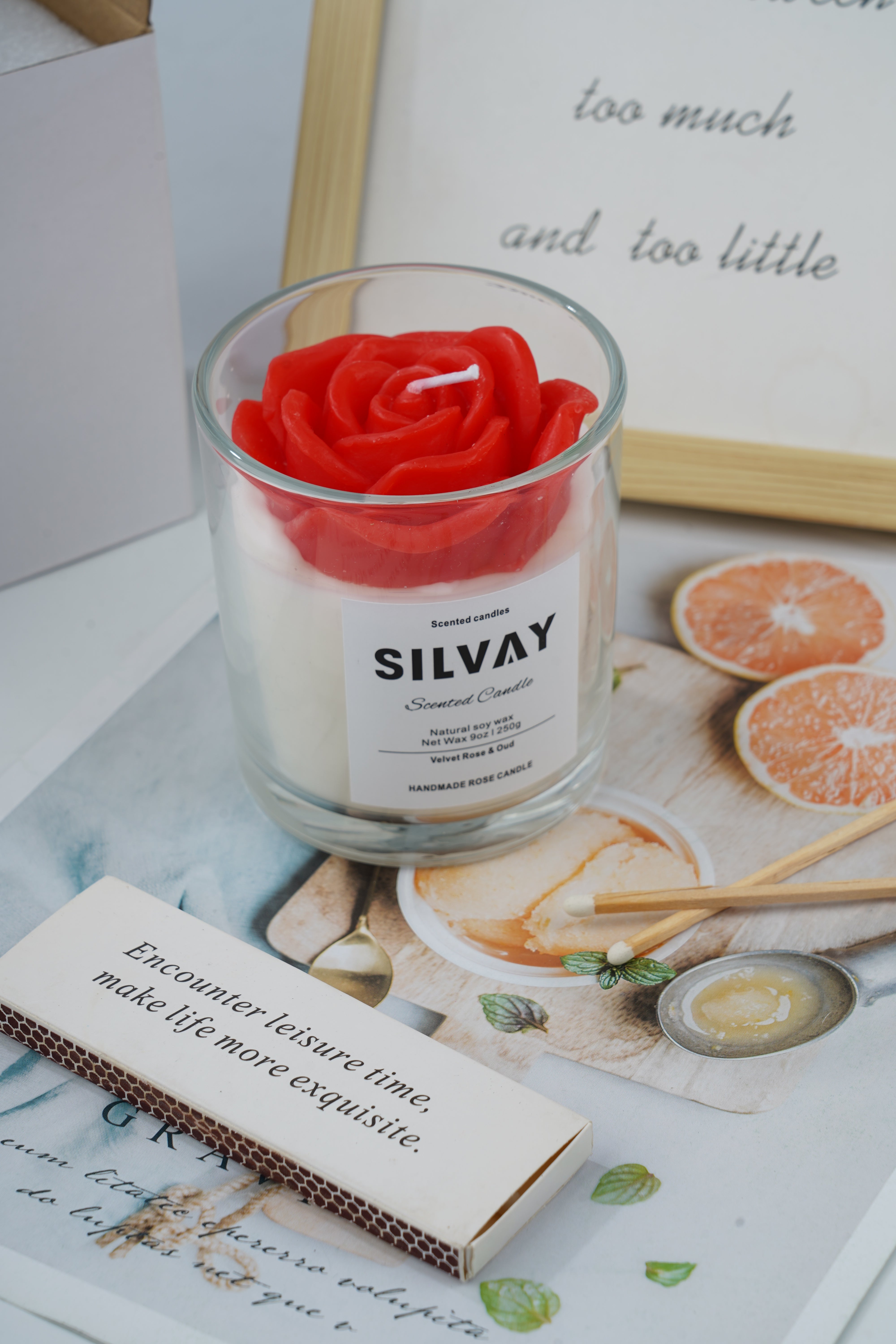 handgemaakte geurkaarsen: teddy beer kaars (vanille kokosnoot geur) en luxe rozenkaars (velvet rose & oud)