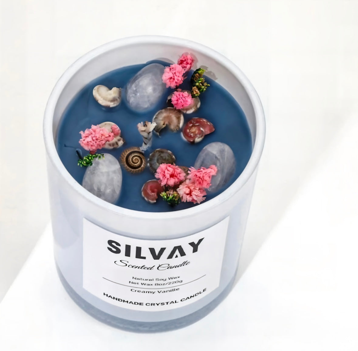 Handgemaakte sojawaskaars in glas met creamy vanillegeur, luxe en duurzaam cadeau.