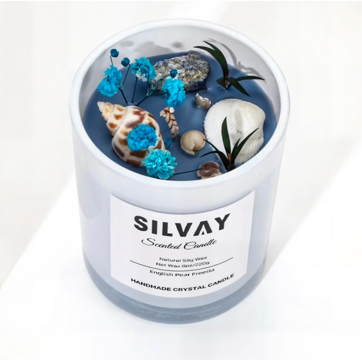 Handgemaakte sojawaskaars in glas met Engelse peer- en freesiageur, duurzaam cadeau.